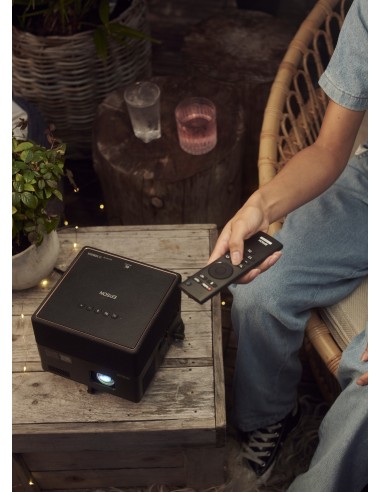 epson-videoproiettore-ef-12-30.jpg