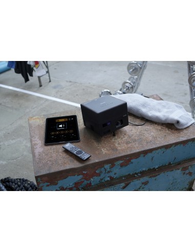 epson-videoproiettore-ef-12-59.jpg