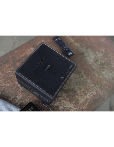 epson-videoproiettore-ef-12-73.jpg