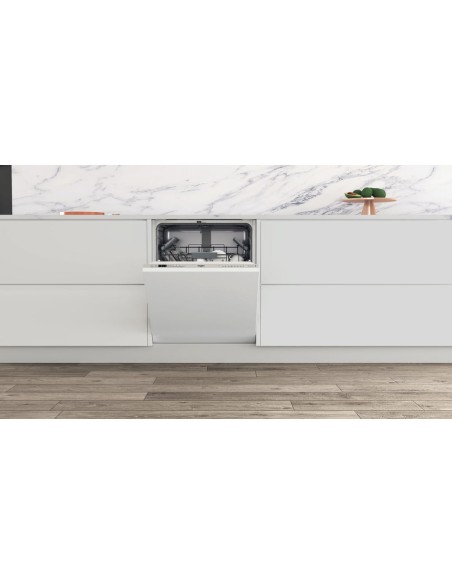 lavastoviglie-whirlpool-wric3c26p-14-coperti-classe-a-a-scomparsa-totale-wric3c26p-3.jpg